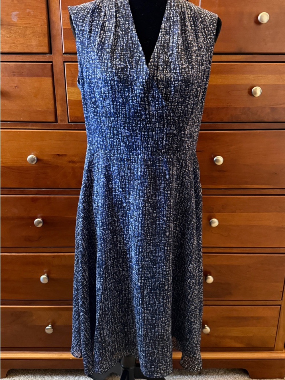 Evan Picone Navy & White V‑Neck Midi Dress